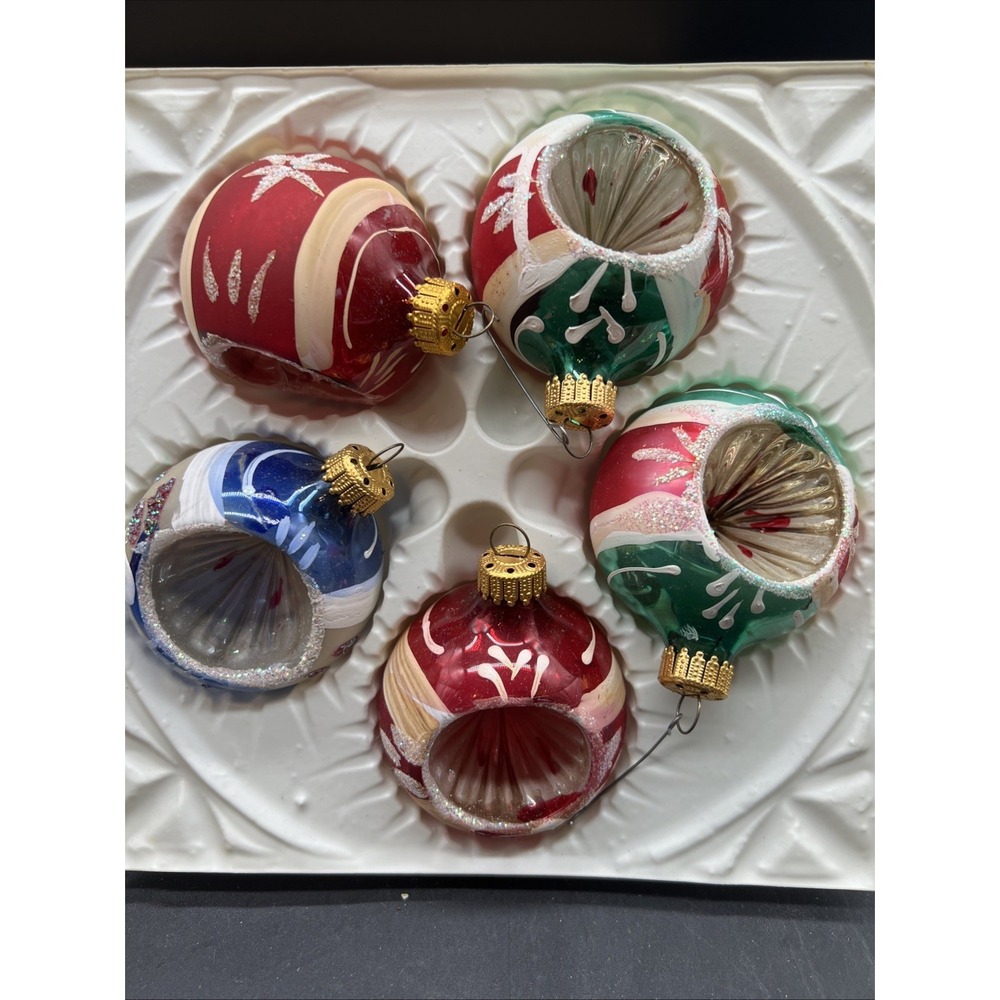 VINTAGE SET OF 5 INDENTED REFLECTOR GLITTER GLASS CHRISTMAS TREE ORNAMENTS
